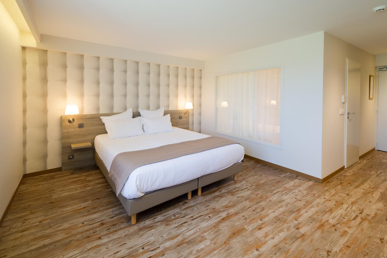 La Sorelle Hotel Golf Et Restaurant Villette-sur-Ain Exteriör bild