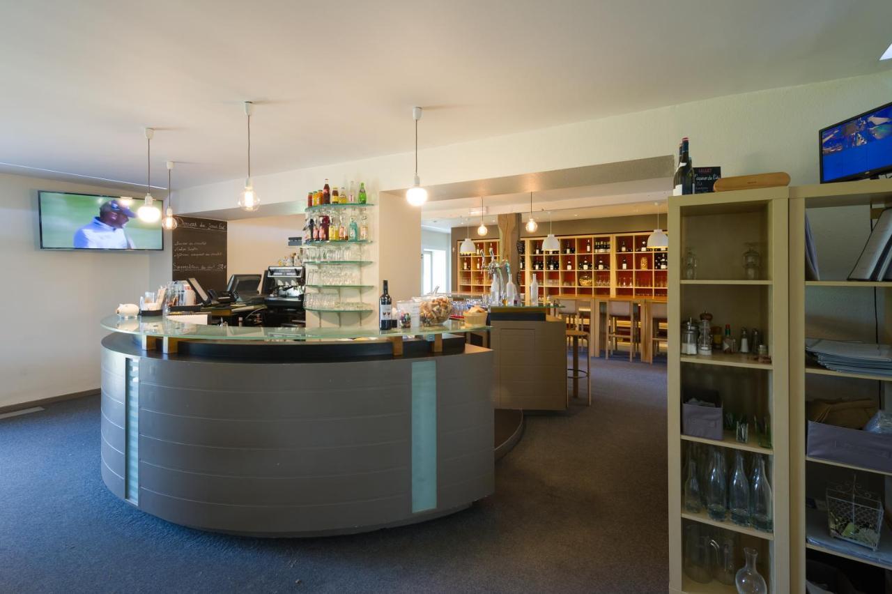 La Sorelle Hotel Golf Et Restaurant Villette-sur-Ain Exteriör bild